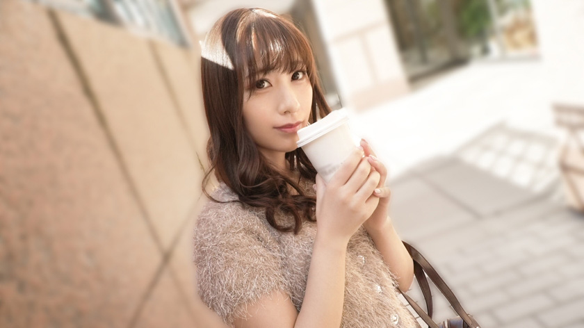 笑顔が素敵なFカップスレンダー美女が登場！