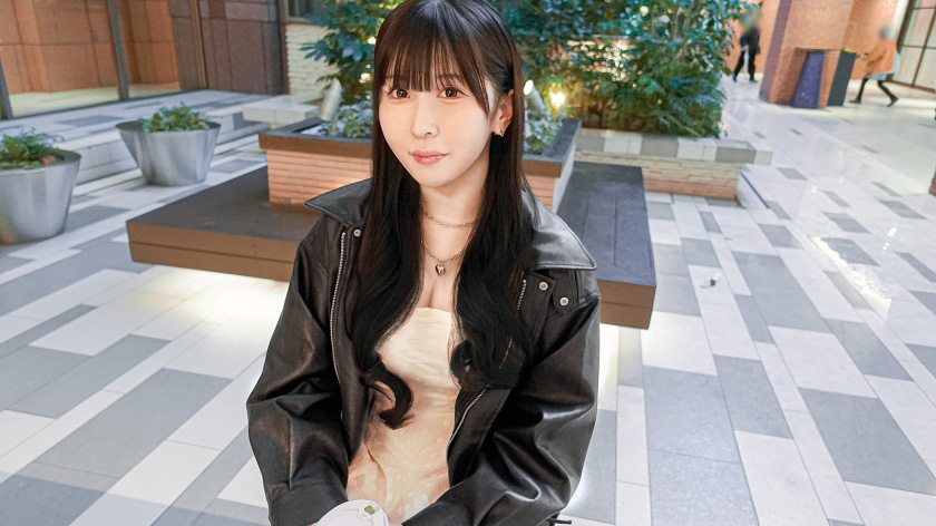 ガールズバーで働く巨乳美女がAV応募！
